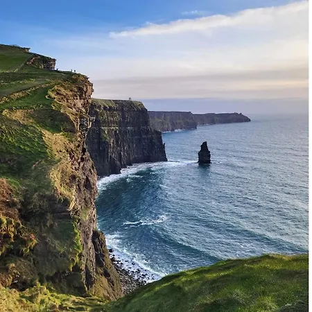 Windswept Loft, 16km To Cliffs Of Moher Lisdoonvarna
